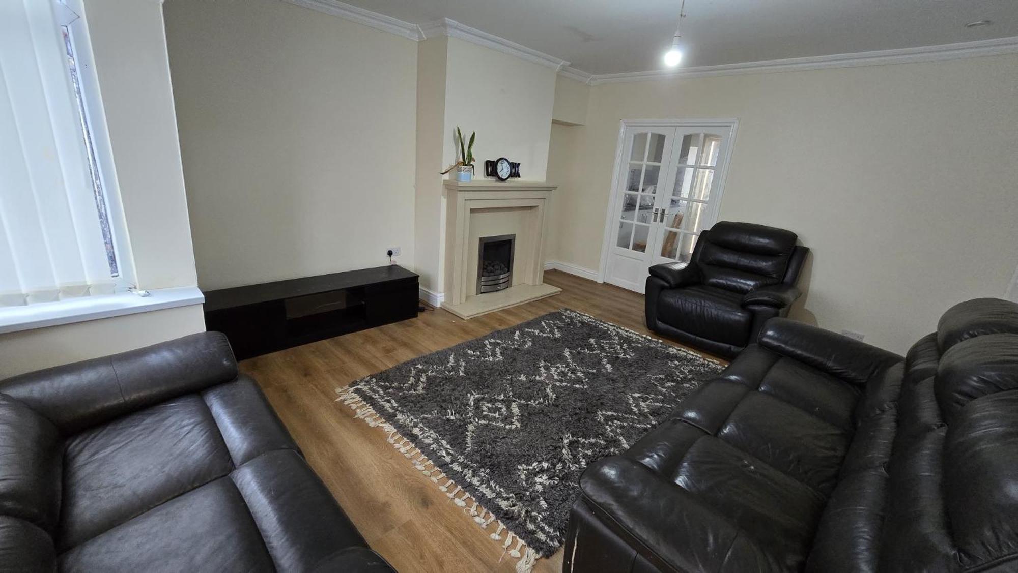 Entire Three Bedroom House In Birmingham Esterno foto