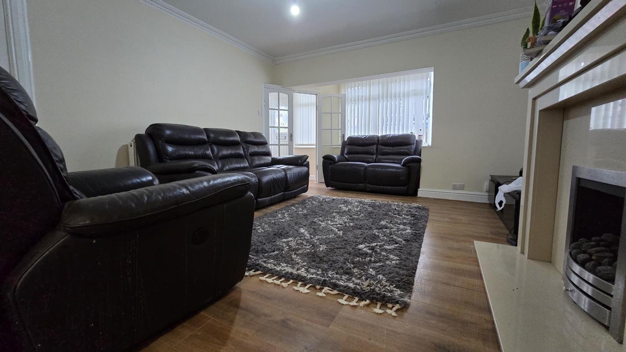 Entire Three Bedroom House In Birmingham Esterno foto