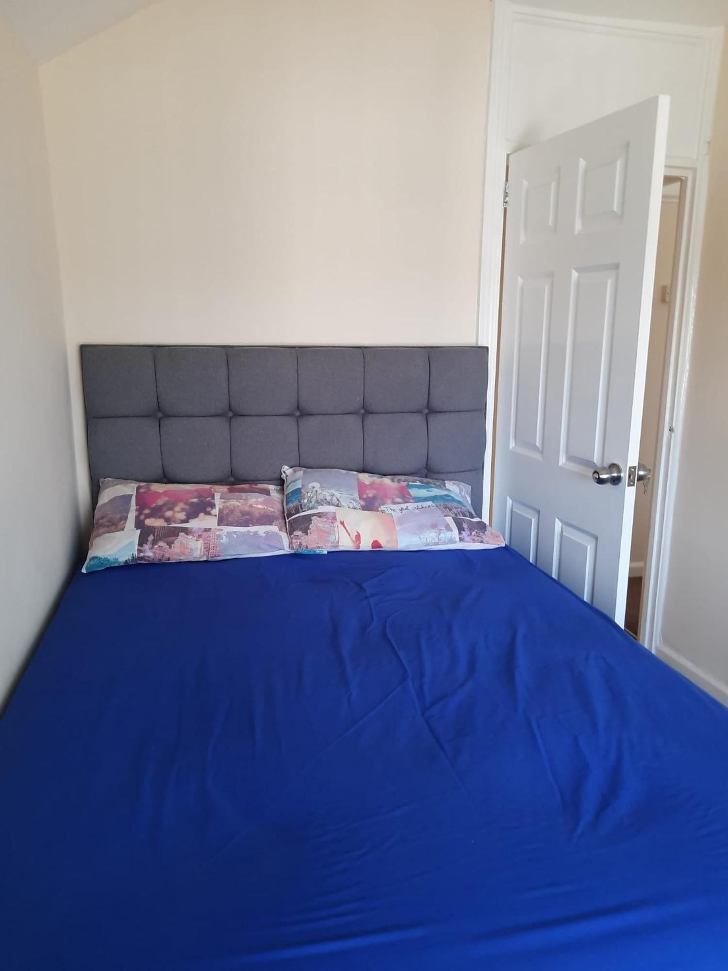 Entire Three Bedroom House In Birmingham Esterno foto
