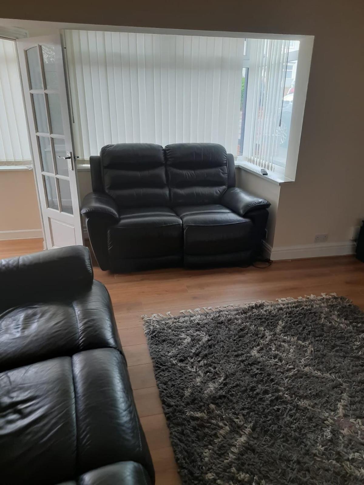 Entire Three Bedroom House In Birmingham Esterno foto